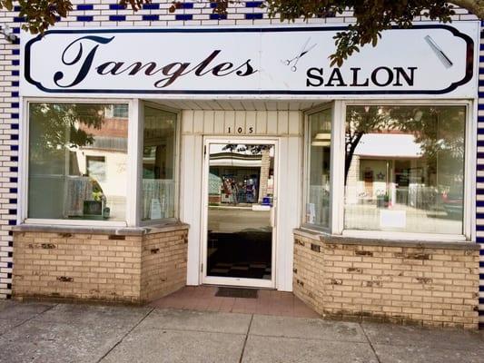 Tangles Salon
