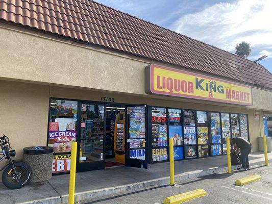King Liquor & market
