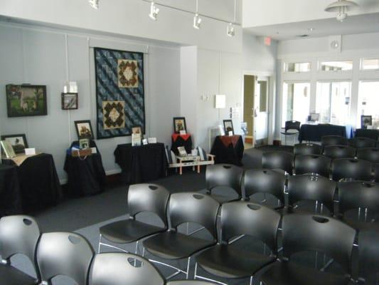 Lakeville Public Library