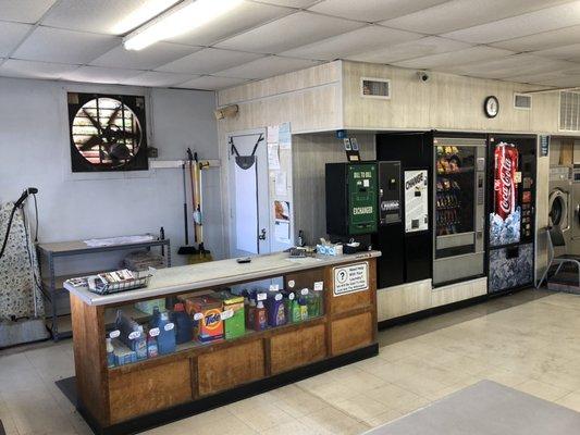 Five Points Highlander Laundry