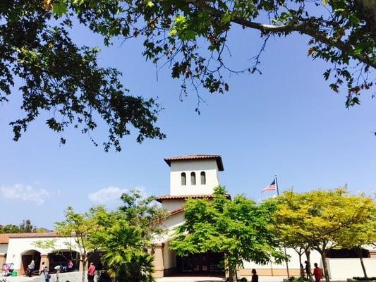 The outside of Oso Grande!