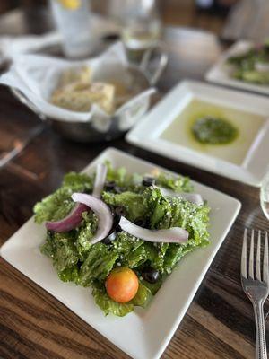 House salad so delicious and healthy.