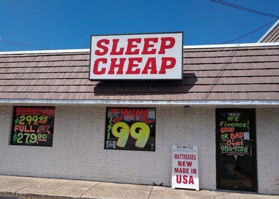 Wendy's Sleep Cheap
In Macedon Rt 31