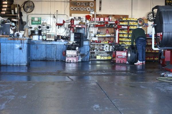 San Pablo Tire & Wheel Auto Center