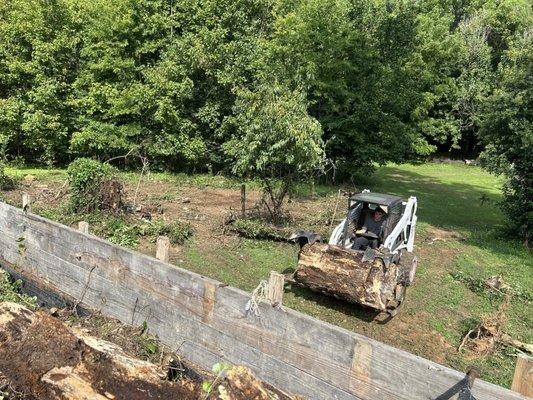 Manny’s hauling and junk removal