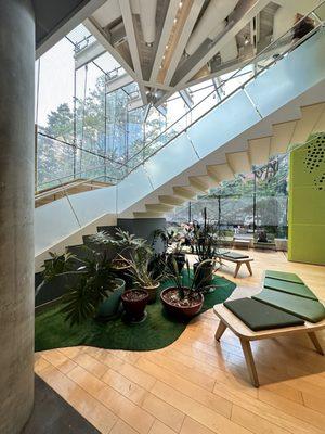 Queens Public Library - Elmhurst