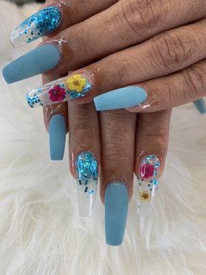 Matte powder coffinshape/dry flower encapsulation w/clear nails