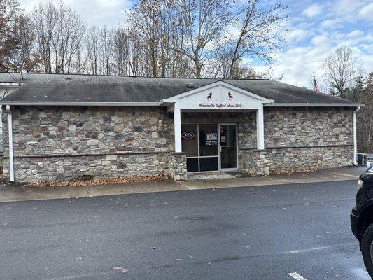 Front entrance to the Moose lodge