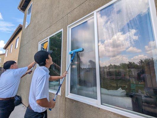 Crown Platinum Window Cleaning