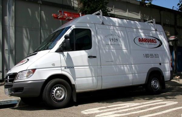 We're proud to serve residents and small commercial businesses in/near the East Bay, Berkeley, Oakland, and surrounding areas.