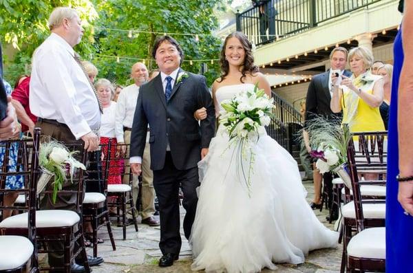 A long processional from upstairs, across the balcony and down the stairs to the courtyard outside made for great pics too!