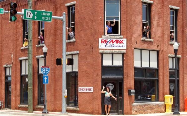 Shelley Phillips-RE/MAX Classic