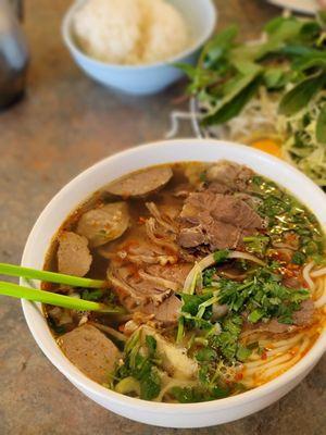 17 bun bo hue