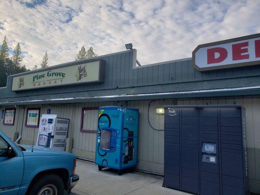 Orlando's Pine Grove Market