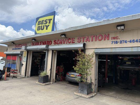 Northern Blvd Svce Sta