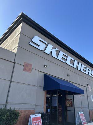 SKECHERS Warehouse Outlet