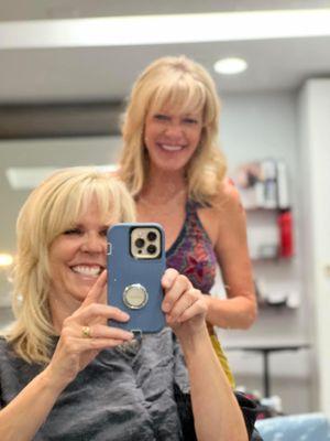 Looking great and having a blast. Jamie is too funny