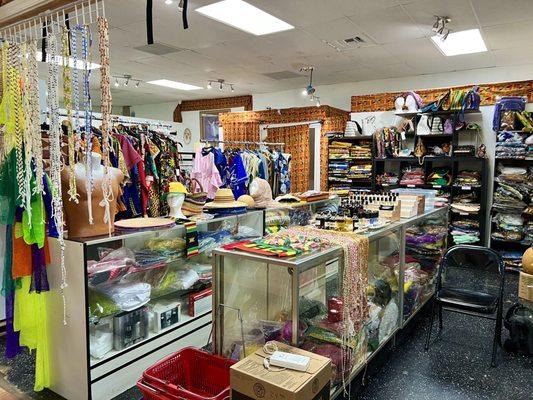 Ako International Market