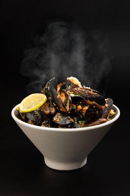 Garlic Butter Mussel Ramen