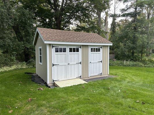 Thee Amish Structures