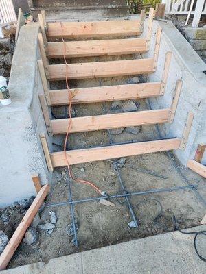 A brand new concrete steps.