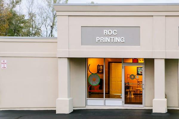 We are a pro photo lab in Rochester, N.Y. dedicated to serving photographers or anyone looking for high quality photofinishing.