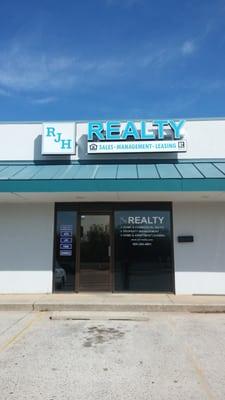 RJH Realty Investments