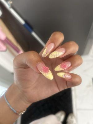 Lovely Nails Studio