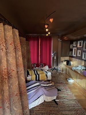 Community acupuncture night at simplicity acupuncture