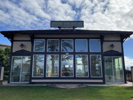 Historic Railcar Plaza