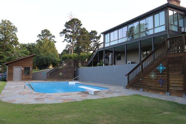 Russellville home with pool