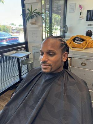 Ashanti Gridiron Salon