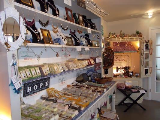 Auntie Pam's Country Store