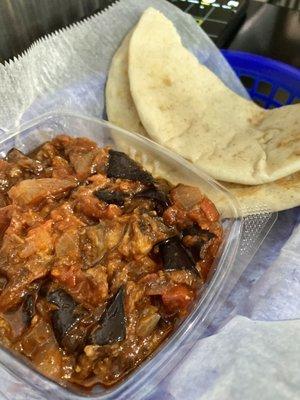 Eggplant in tomato sauce with Pita