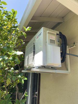 Mitsubishi single 12k heat pump.