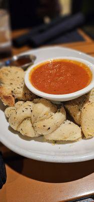 Abrusci's Fire & Vine