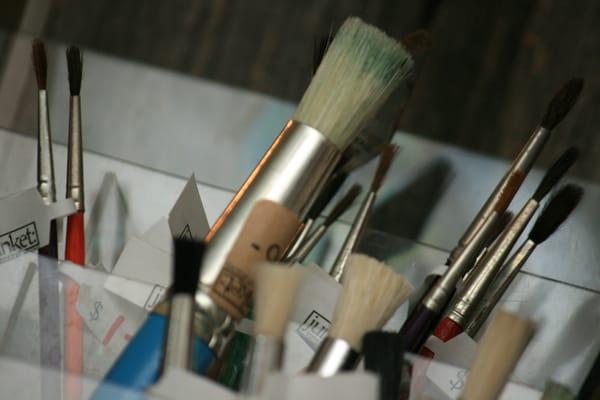 Committed to buying used whenever possible? We supply local creatives with high quality used supplies and materials.