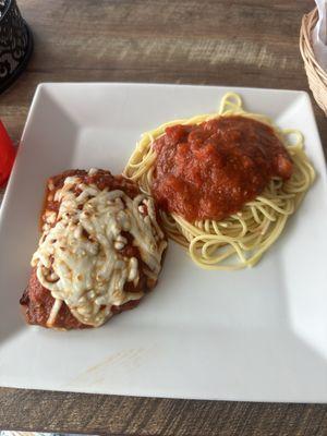 Chicken Parm for lunch. Was very good. I think it was around $16. Served with 2 slices of bread.