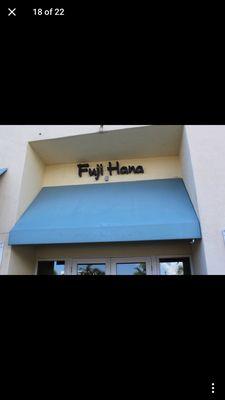 Make sure NOT to eat here if you have food allergies or any special requests.