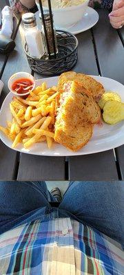 Martel's Grill & Bar