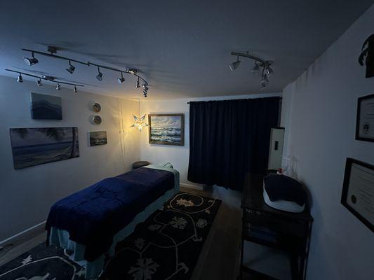 Treatment room (dimly lit during session for maximum relaxation)