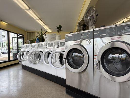 Woodstock Laundromat