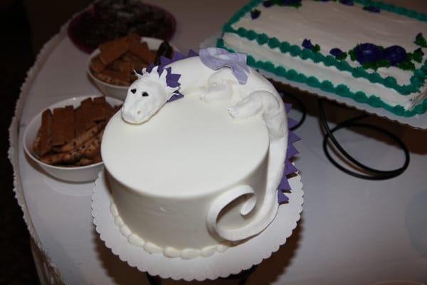 Our dragon wedding cake 5/23/2015