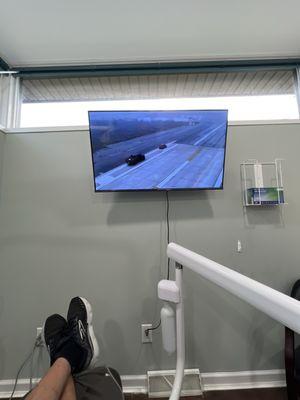 The TV's and Netflix combo here is amazing!! I just did 2 fillings and it's never been more relaxing. Like seriously WOW.