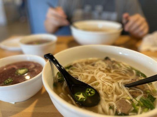 Bốn Mùa | Vietnamese Restaurant