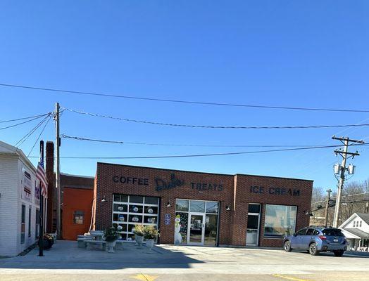 Dubs Custard & Coffee