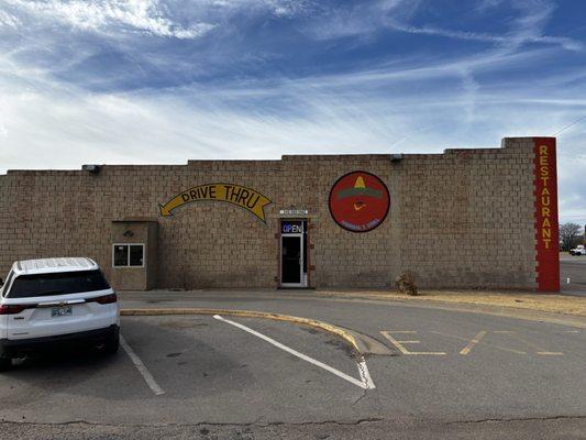 Outside of Hanibal's Grill