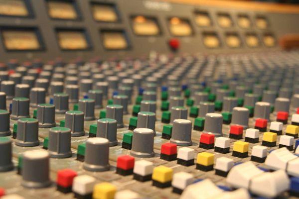 NYC Recording Studio Analog Console - Mirrortone Studios