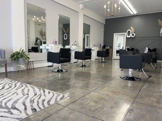 1202 Hair Studio