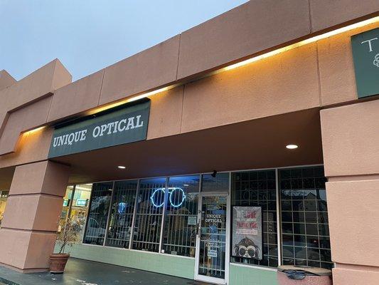 Unique Eyecare & Optical